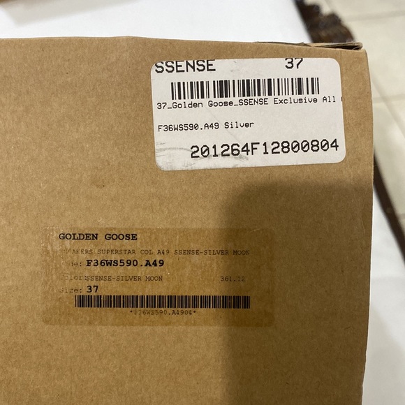 🌟🌟NEW GOLDEN GOOSE SNEAKERS🌟🌟 - Picture 7 of 9